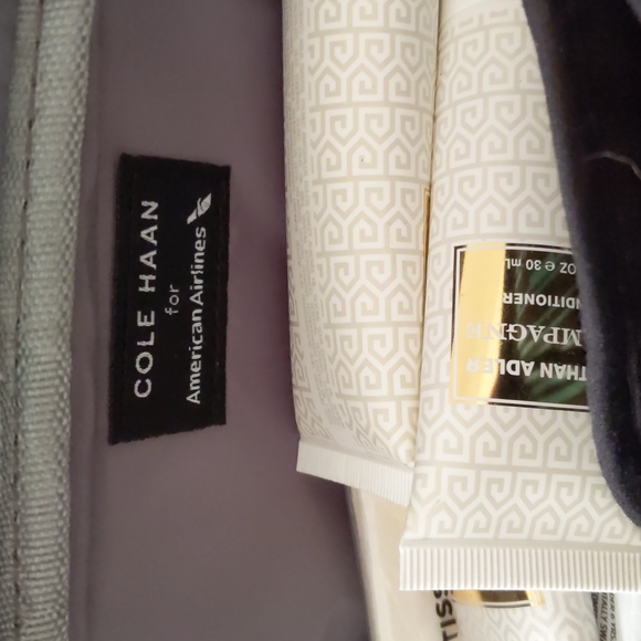 Cole haan for American airlines travel kit - Picture 6 of 6